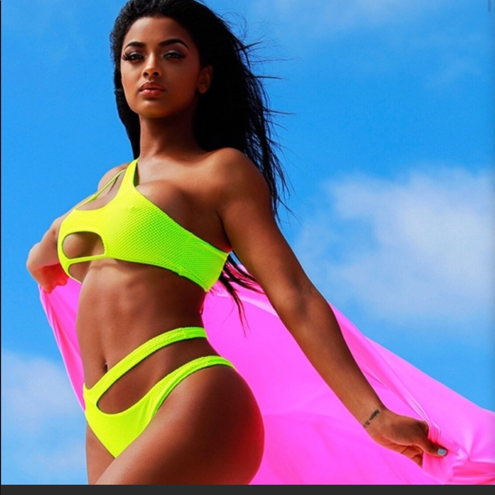 FN neon bikini